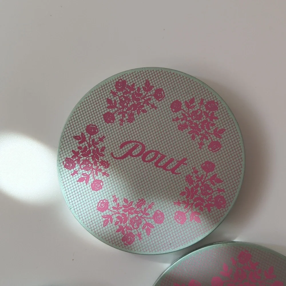 🆕 Pout Pearly Pink Pink Blush Compact